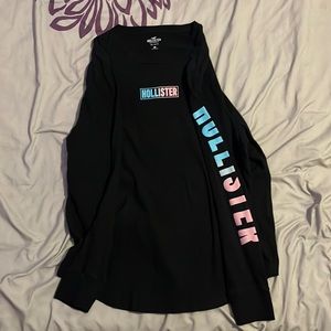 XL Hollister long sleeve curved hem t-shirt